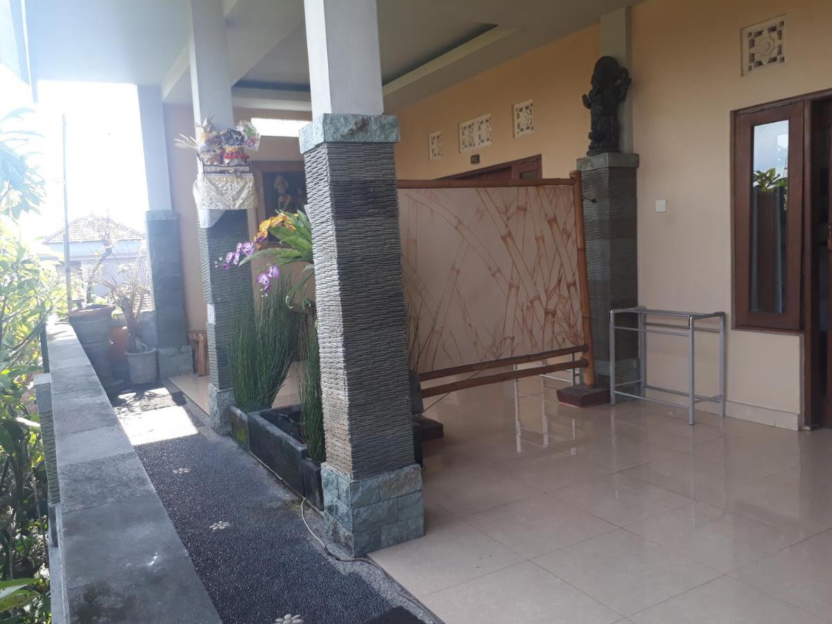 Adi House Homestay Ubud Quarto foto